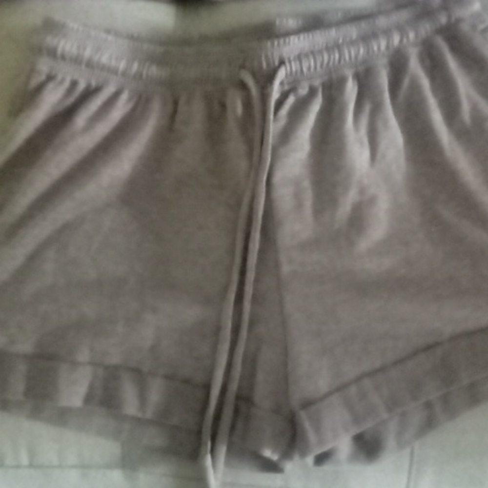 Clothes - Picture 3 of 3